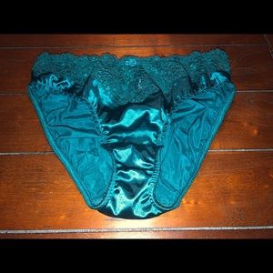 Vtg Victoria’s Secret Second Skin Satin Panties Lg